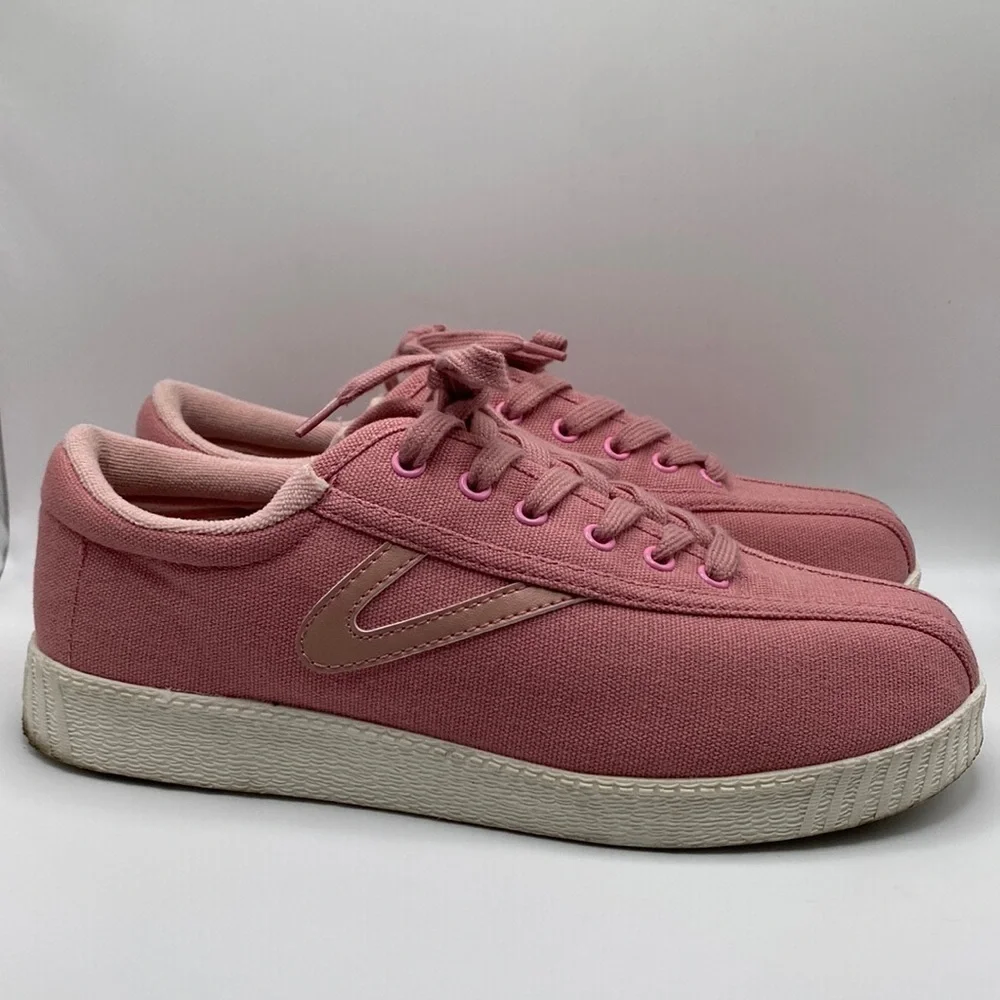 TRETORN NYLITE CANVAS SNEAKERS IN BLUSH PINK WOMEN’S SZ 7.5M